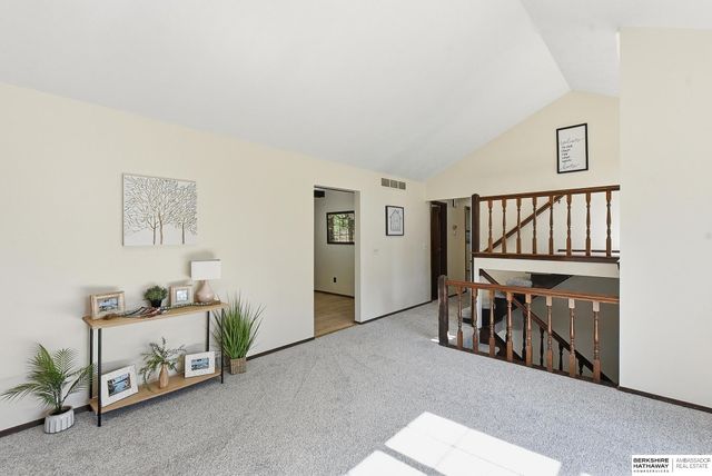 1606 Farrell Drive, Bellevue, NE 68005