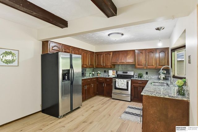 1606 Farrell Drive, Bellevue, NE 68005