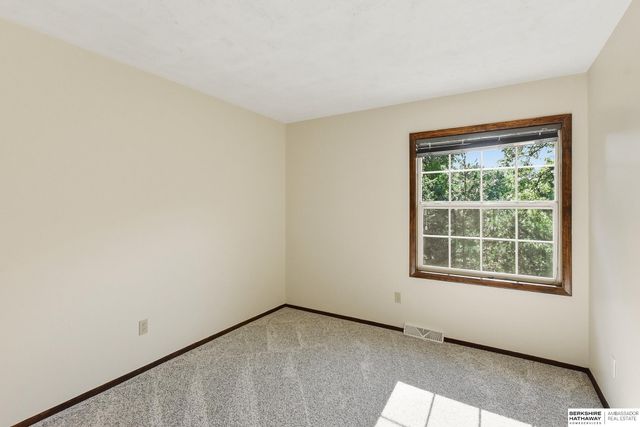 1606 Farrell Drive, Bellevue, NE 68005