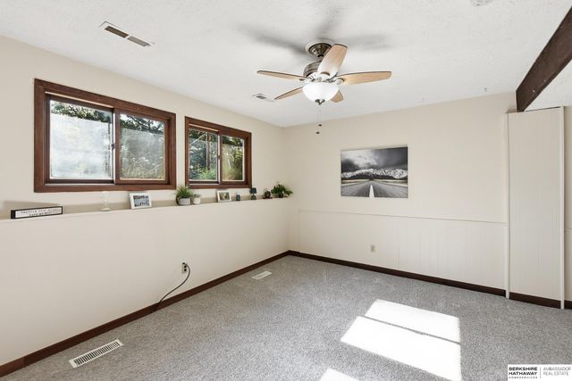 1606 Farrell Drive, Bellevue, NE 68005