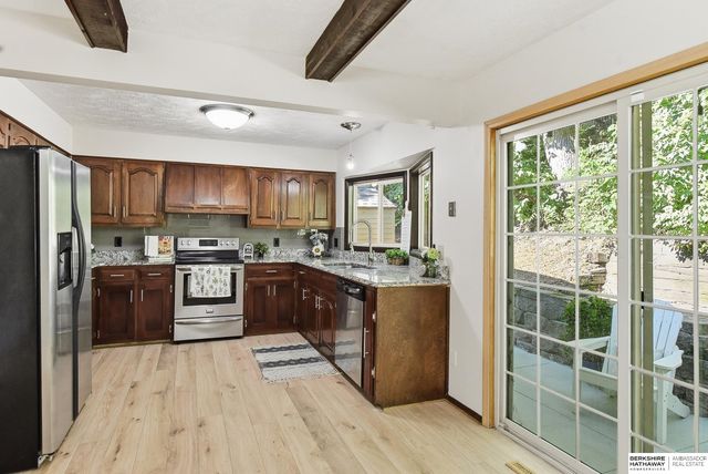 1606 Farrell Drive, Bellevue, NE 68005
