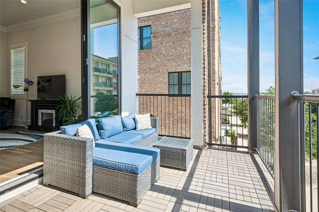 14999 Oak Street, Addison, TX 75001
