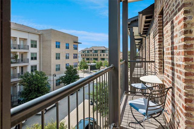 14999 Oak Street, Addison, TX 75001