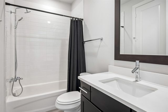14999 Oak Street, Addison, TX 75001