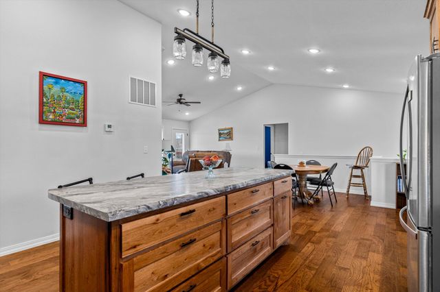 15221 Cleveland Road, Houston, MO 65483