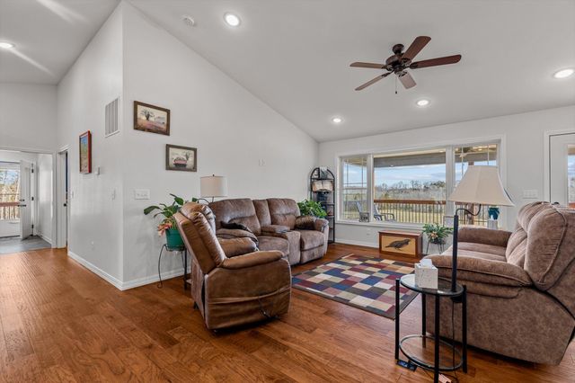 15221 Cleveland Road, Houston, MO 65483