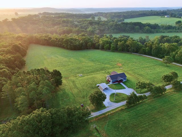 15221 Cleveland Road, Houston, MO 65483