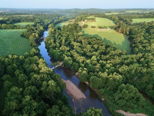 15221 Cleveland Road, Houston, MO 65483