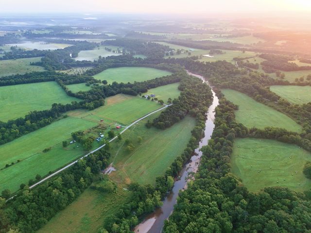 15221 Cleveland Road, Houston, MO 65483