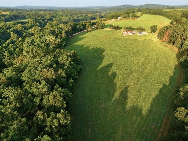 15221 Cleveland Road, Houston, MO 65483