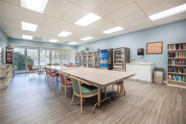 7665 SUN ISLAND DRIVE S 409, South Pasadena, FL 33707