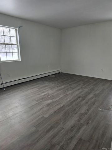 21 Forest Ridge Road, Nanuet, NY 10954