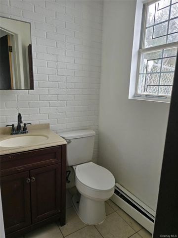 21 Forest Ridge Road, Nanuet, NY 10954