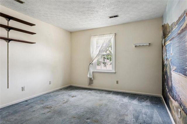 10 Stirrup CT, Hampton, VA 23664