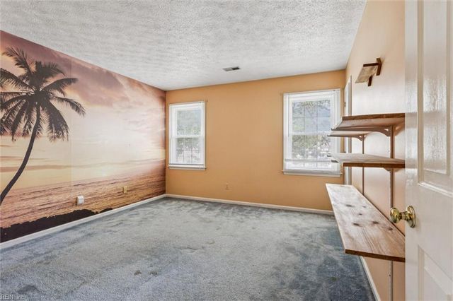 10 Stirrup CT, Hampton, VA 23664