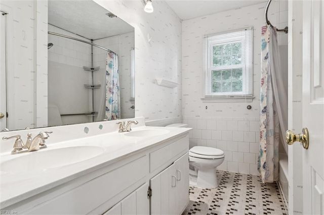 10 Stirrup CT, Hampton, VA 23664