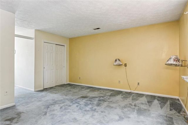 10 Stirrup CT, Hampton, VA 23664