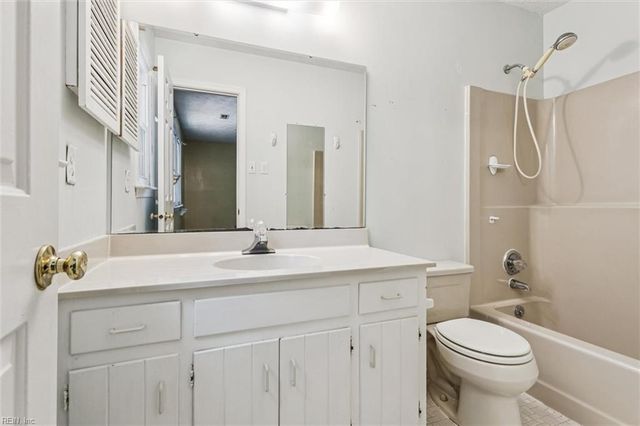 10 Stirrup CT, Hampton, VA 23664