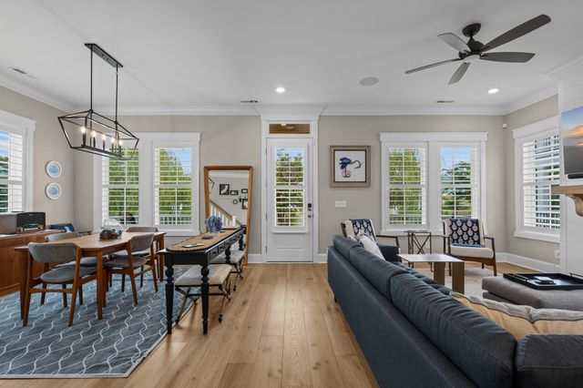 827 Crescent Sable Ct., Myrtle Beach, SC 29572