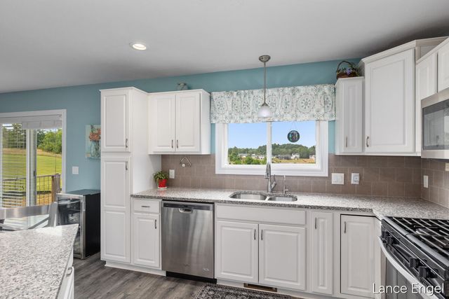 11797 Crystal Ridge Drive Ne, Algoma Twp, MI 49345