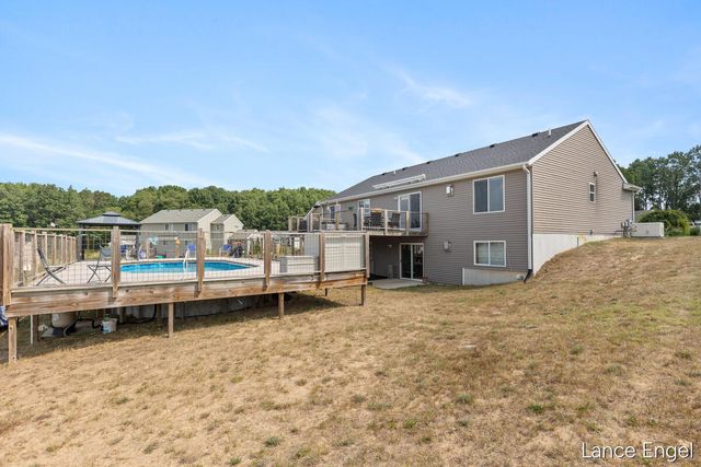 11797 Crystal Ridge Drive Ne, Algoma Twp, MI 49345