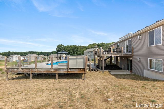 11797 Crystal Ridge Drive Ne, Algoma Twp, MI 49345