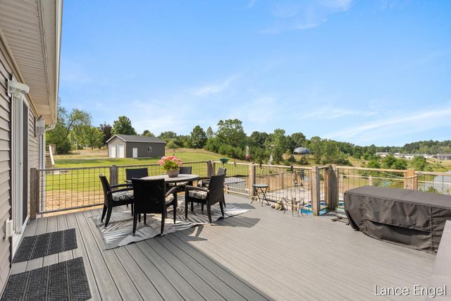 11797 Crystal Ridge Drive Ne, Algoma Twp, MI 49345