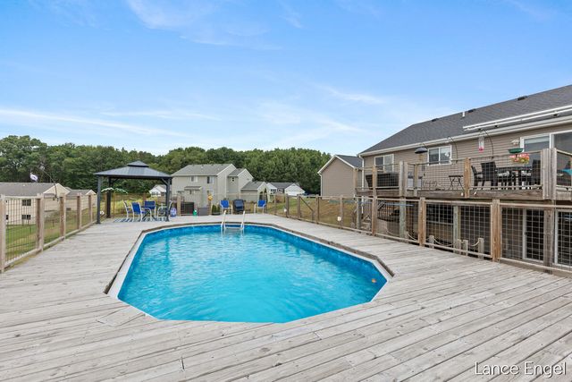 11797 Crystal Ridge Drive Ne, Algoma Twp, MI 49345