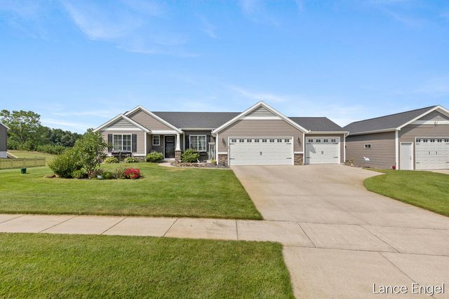 11797 Crystal Ridge Drive Ne, Algoma Twp, MI 49345