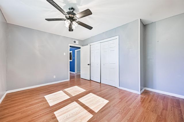 1007 Plum Street, La Marque, TX 77568