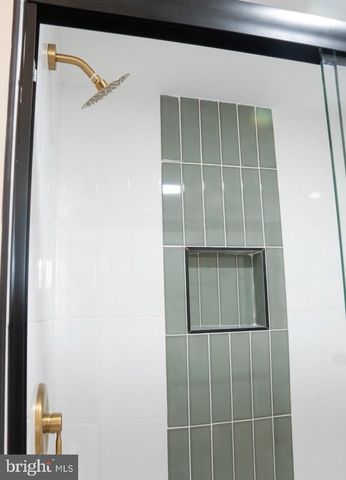 2005 GAYLORD DR, Suitland, MD 20746