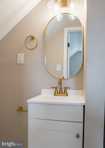 2005 GAYLORD DR, Suitland, MD 20746