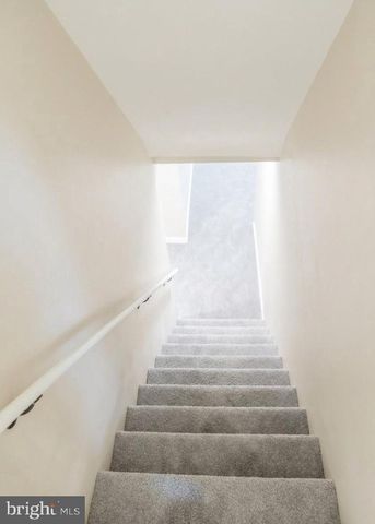 2005 GAYLORD DR, Suitland, MD 20746