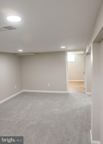 2005 GAYLORD DR, Suitland, MD 20746