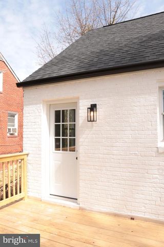 2005 GAYLORD DR, Suitland, MD 20746