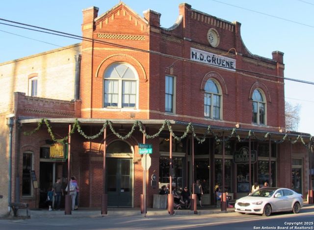 1651 Gruene Grass, New Braunfels, TX 78130