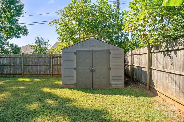 421 Avon Avenue, Troutman, NC 28166