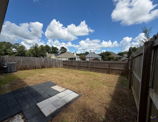 110 Leisure Pointe Cove, Warner Robins, GA 31088