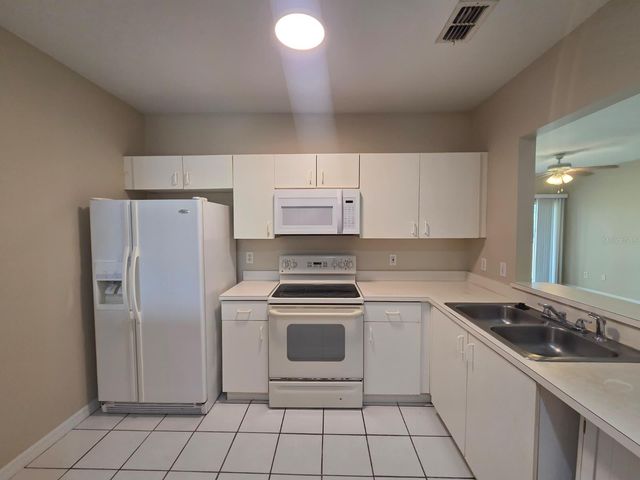 489 LAS CORTES LANE 204, Orlando, FL 32824