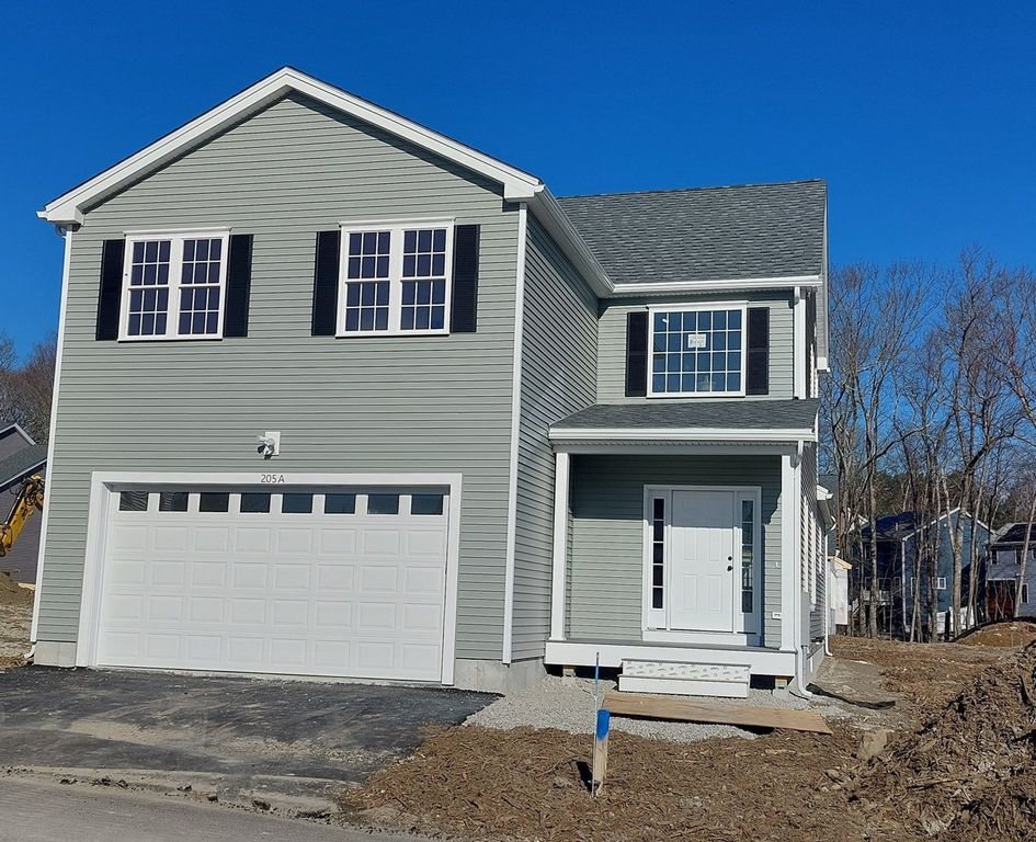 23C Crownshield, Uxbridge, MA 01569