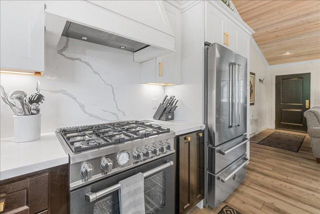 1053 Club View Drive, Big Bear, CA 92315