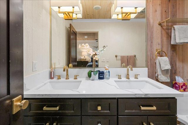 1053 Club View Drive, Big Bear, CA 92315