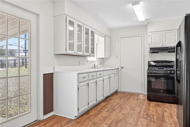 1804 Parkview Street, Van Buren, AR 72956