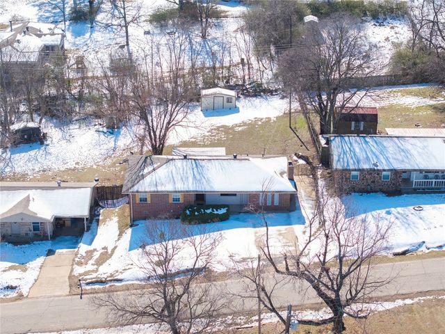 1804 Parkview Street, Van Buren, AR 72956