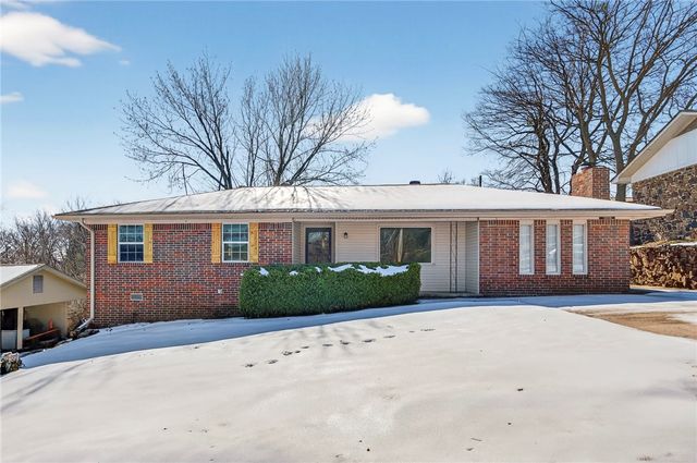 1804 Parkview Street, Van Buren, AR 72956