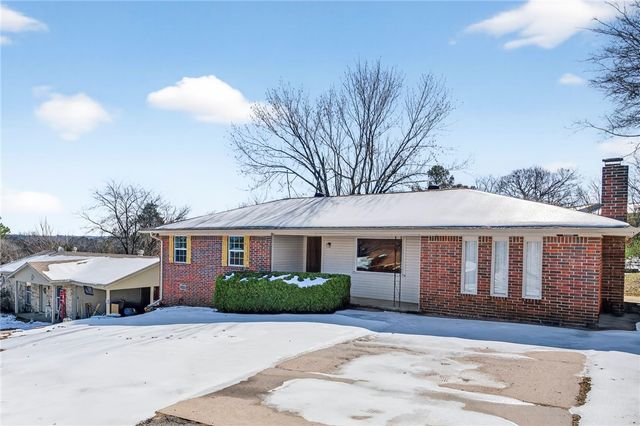 1804 Parkview Street, Van Buren, AR 72956