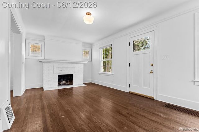 454 W Saratoga Street, Ferndale, MI 48220