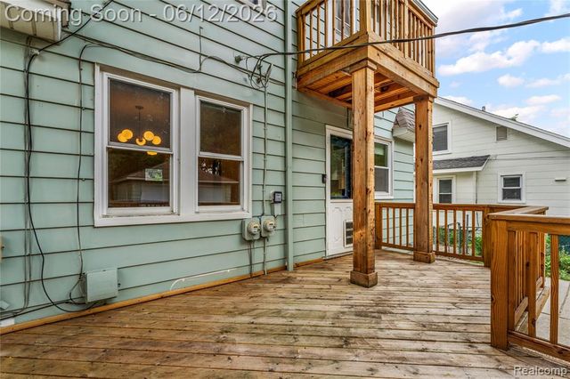 454 W Saratoga Street, Ferndale, MI 48220