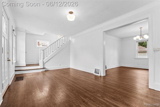 454 W Saratoga Street, Ferndale, MI 48220