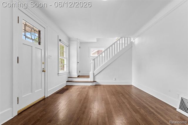 454 W Saratoga Street, Ferndale, MI 48220